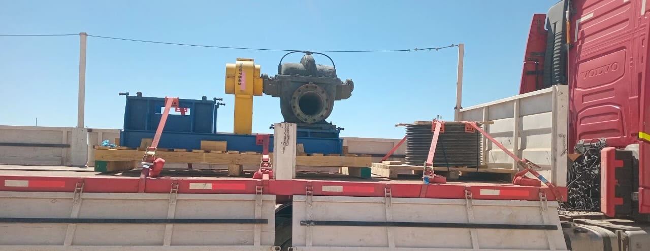 Bomba industrial para minería sobre rampla